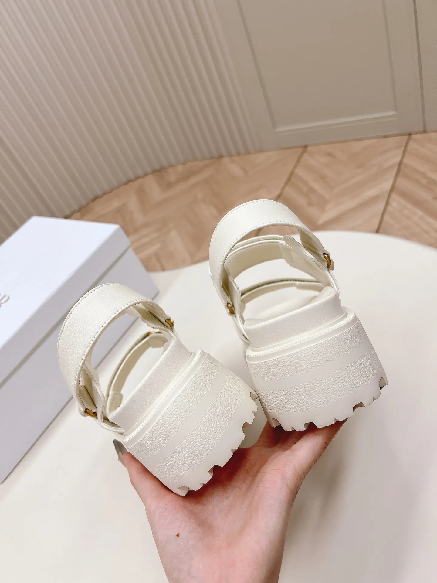 👟👟Ex-factory price 540👟👟 Hot high-heeled series is on the market! New classic upgraded high-heeled bottom model, super good-looking 2024Dior Classic Velcro high-heeled sandals and slippers series, original replica, high version, super durable and versatile, very comfortable on the feet, slimming and taller, whiter, original leather upper, original D hardware buckle, original TPU outsole, heel height is about cm, size: 35-42